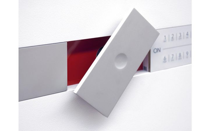 Safe mit Uhrenbeweger