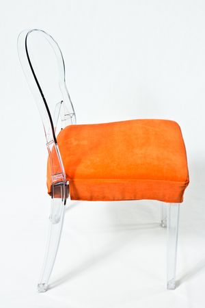 transparenter Stuhl