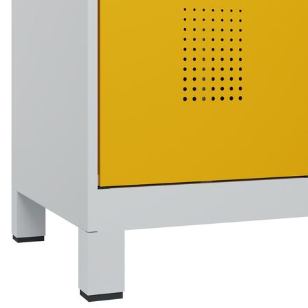 C+P Spind Evolo PLUS Füße 3 Abteile 1630x1200x5
