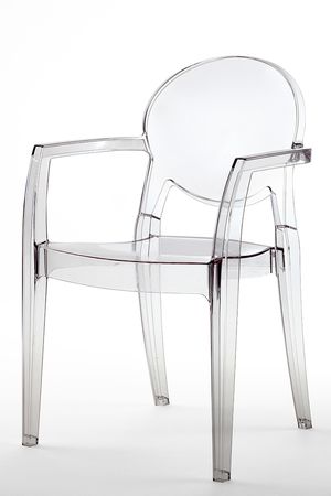 transparenter Armlehnstuhl